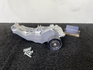 Nieuwe Dynamosteun onder Mercedes C-Klasse AMG (W206) C-63S E-Performance AMG 2.0 Turbo 4-Matic+ Prijs € 50,00 Inclusief btw aangeboden door Van Kronenburg Engines