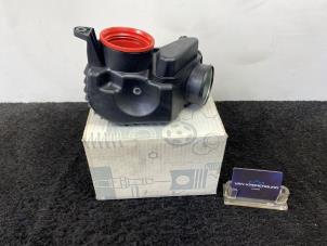 Nieuwe Luchtfilterhuis Mercedes C Sportcoupé (C203) 1.8 C-200K 16V Prijs € 60,50 Inclusief btw aangeboden door Van Kronenburg Engines