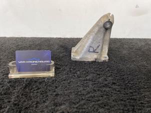 Gebruikte Motorsteun Mercedes E (W211) 3.2 E-320 V6 18V Prijs € 24,95 Inclusief btw aangeboden door Van Kronenburg Engines