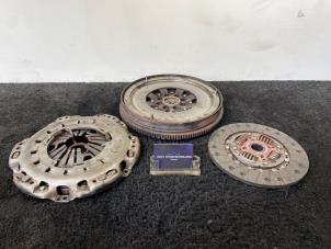 Gebruikte Koppelingsset (compleet) Mercedes Vito (639.6) 2.2 109 CDI 16V Prijs € 135,00 Inclusief btw aangeboden door Van Kronenburg Engines