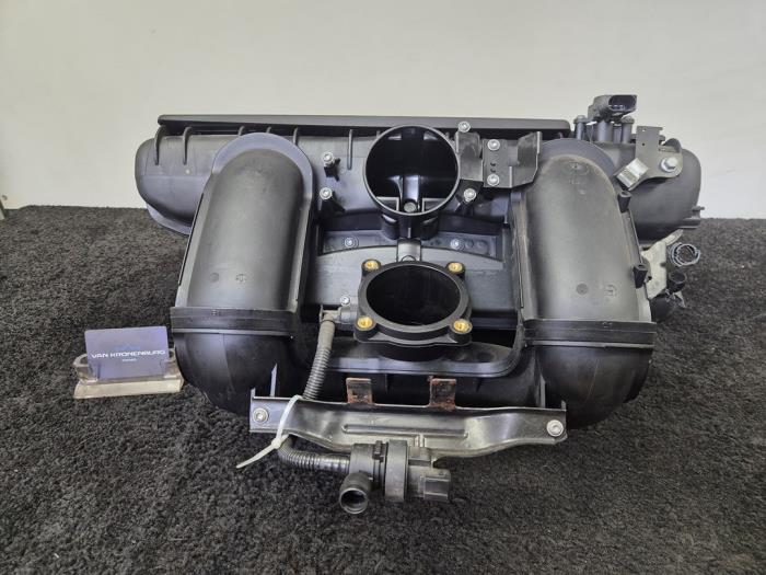 Gebruikte Inlaatspruitstuk BMW 3 serie (E90) 323i 24V Prijs € 125,01 Inclusief btw aangeboden door Van Kronenburg Engines