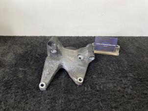 Gebruikte Dynamosteun onder Audi S5 Sportback (8TA) 3.0 TFSI V6 24V Prijs € 15,00 Inclusief btw aangeboden door Van Kronenburg Engines