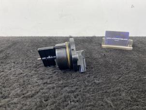 Gebruikte Wervelklep motor Jaguar XJ (X350) 6 3.0 V6 24V Prijs € 30,25 Inclusief btw aangeboden door Van Kronenburg Engines