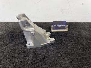 Gebruikte Motorrubber Mercedes SL AMG (R231) 5.5 63 AMG V8 32V Prijs € 199,95 Inclusief btw aangeboden door Van Kronenburg Engines