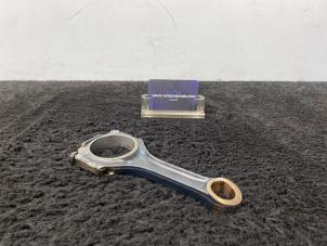 Gebruikte Drijfstang Mercedes S (C217) 4.7 S-500 32V Prijs € 99,99 Inclusief btw aangeboden door Van Kronenburg Engines