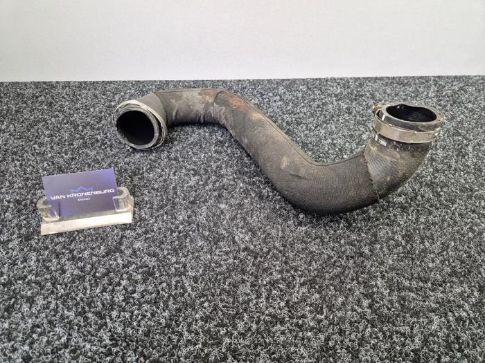 Gebruikte Intercooler Slang Audi A4 (B9) 2.0 40 TFSI Mild hybrid 16V Quattro Prijs € 84,70 Inclusief btw aangeboden door Van Kronenburg Engines