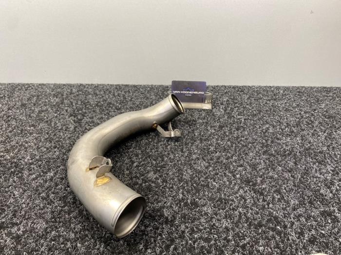 Gebruikte Intercooler Buis Mercedes SL AMG (R231) 5.5 63 AMG V8 32V Performance Package Prijs € 50,00 Inclusief btw aangeboden door Van Kronenburg Engines
