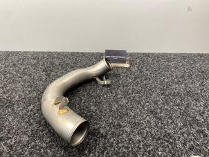 Gebruikte Intercooler Buis Mercedes SL AMG (R231) 5.5 63 AMG V8 32V Performance Package Prijs € 50,00 Inclusief btw aangeboden door Van Kronenburg Engines