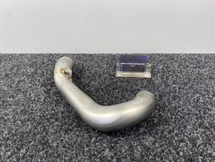 Gebruikte Intercooler Buis Mercedes SL AMG (R231) 5.5 63 AMG V8 32V Performance Package Prijs € 50,00 Inclusief btw aangeboden door Van Kronenburg Engines