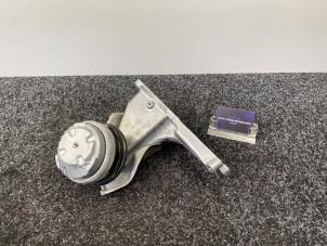 Nieuwe Motorsteun Mercedes S-Klasse Prijs € 181,50 Inclusief btw aangeboden door Van Kronenburg Engines