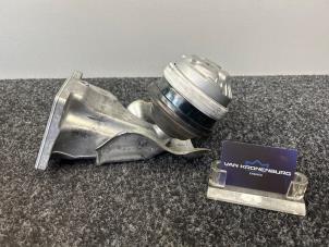 Gebruikte Motorsteun Mercedes S (W220) 5.8 S-600L V12 36V Prijs € 99,95 Inclusief btw aangeboden door Van Kronenburg Engines