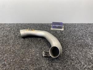 Gebruikte Intercooler Buis Mercedes SL AMG (R231) 5.5 63 AMG V8 32V Prijs € 50,00 Inclusief btw aangeboden door Van Kronenburg Engines