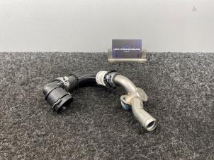 Nieuwe Waterpijp Mercedes C-Klasse AMG (W206) C-63S E-Performance AMG 2.0 Turbo 4-Matic+ Prijs € 75,00 Inclusief btw aangeboden door Van Kronenburg Engines