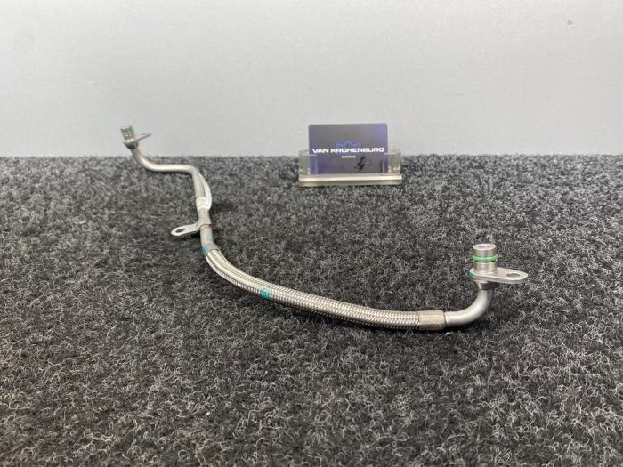 Oliedruk Leiding van een Mercedes-AMG C-Klasse AMG (W206) C-63S E-Performance AMG 2.0 Turbo 4-Matic+ 2022