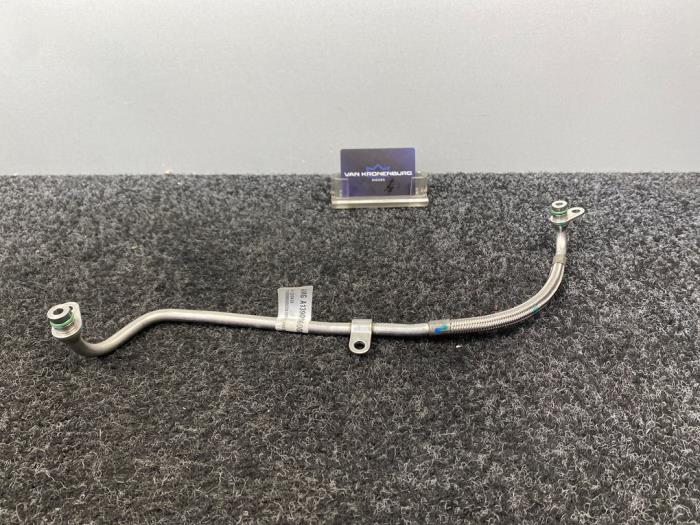 Oliedruk Leiding van een Mercedes-AMG C-Klasse AMG (W206) C-63S E-Performance AMG 2.0 Turbo 4-Matic+ 2022