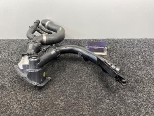Gebruikte Thermostaat Mercedes E (W213) E-220d 2.0 Turbo 16V Prijs € 99,95 Inclusief btw aangeboden door Van Kronenburg Engines
