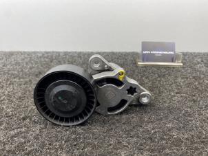 Gebruikte Spanrol Multiriem Mercedes E (W213) E-220d 2.0 Turbo 16V Prijs € 24,95 Inclusief btw aangeboden door Van Kronenburg Engines