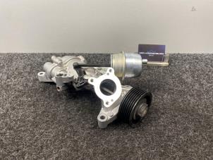 Gebruikte Waterpomp Mercedes C (W204) 1.6 C-180 16V BlueEfficiency Prijs € 99,99 Inclusief btw aangeboden door Van Kronenburg Engines