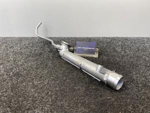 Gebruikte Waterpijp Mercedes C (W205) C-180 1.6 16V Prijs € 25,00 Inclusief btw aangeboden door Van Kronenburg Engines