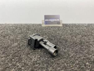 Gebruikte Vacuum Relais Mercedes Sprinter 3,5t (907.6/910.6) 317 CDI 2.0 D RWD Prijs € 18,00 Inclusief btw aangeboden door Van Kronenburg Engines