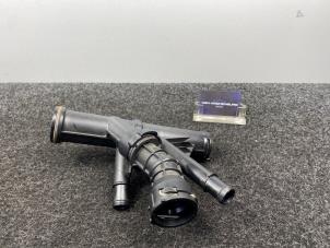 Gebruikte Thermostaathuis Volkswagen Golf VII (AUA) 1.6 TDI 16V Prijs € 14,96 Inclusief btw aangeboden door Van Kronenburg Engines