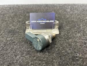 Gebruikte Druksensor Mercedes S (222.0/222.1) 3.0 S-350 BlueTEC, S-350 d 24V 4-Matic Prijs € 74,95 Inclusief btw aangeboden door Van Kronenburg Engines