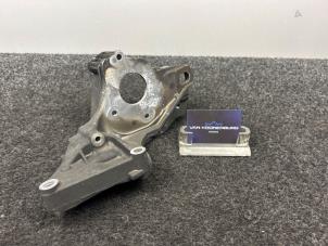 Gebruikte Dynamosteun onder Volkswagen Crafter (SY) 2.0 TDI 4Motion Prijs € 59,96 Inclusief btw aangeboden door Van Kronenburg Engines