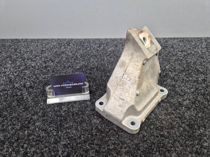 Gebruikte Motorrubber Landrover Range Rover IV (LG) 5.0 V8 32V Supercharged Prijs € 50,00 Inclusief btw aangeboden door Van Kronenburg Engines