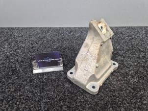 Gebruikte Motorsteun Landrover Range Rover IV (LG) 5.0 V8 32V Supercharged Prijs € 50,00 Inclusief btw aangeboden door Van Kronenburg Engines