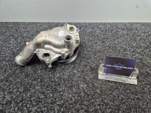 Gebruikte Waterpomp Jaguar XJ (X351) 5.0 XJ-R 575 V8 S/C 32V Prijs € 74,95 Inclusief btw aangeboden door Van Kronenburg Engines