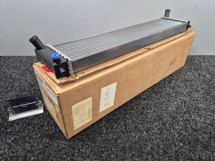 Nieuwe Radiateur Porsche 911 (996) 3.6 Carrera 4 24V Prijs € 242,00 Inclusief btw aangeboden door Van Kronenburg Engines