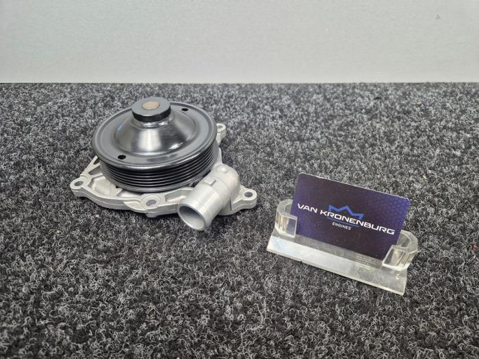 Nieuwe Waterpomp Porsche 911 (996) 3.6 Carrera 4 24V Prijs € 49,95 Inclusief btw aangeboden door Van Kronenburg Engines