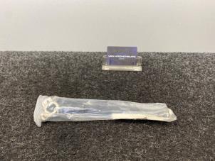 Gebruikte Kabel (diversen) Porsche 911 (996) 3.6 Carrera 4 24V Prijs € 50,00 Inclusief btw aangeboden door Van Kronenburg Engines