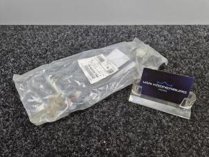 Nieuwe Stabilisatorstang voor Porsche 911 (996) 3.4 Carrera 4 24V Prijs € 40,00 Inclusief btw aangeboden door Van Kronenburg Engines