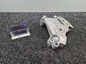 Gebruikte Motorsteun Volkswagen Passat (3G2) 2.0 TDI 16V 150 4Motion Prijs € 15,00 Inclusief btw aangeboden door Van Kronenburg Engines