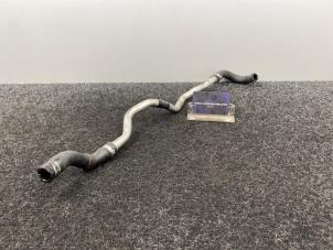 Gebruikte Radiateurslang Mercedes GLE AMG (W166) 5.5 63 AMG V8 32V 4-Matic Prijs € 50,00 Inclusief btw aangeboden door Van Kronenburg Engines