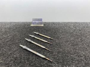 Gebruikte Gloeikaars Mercedes E (W213) E-220d 2.0 Turbo 16V Prijs € 95,00 Inclusief btw aangeboden door Van Kronenburg Engines