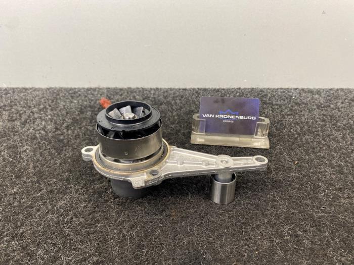 Gebruikte Waterpomp Audi A3 Sportback (8YA) 2.0 35 TDI 16V Prijs € 49,95 Inclusief btw aangeboden door Van Kronenburg Engines