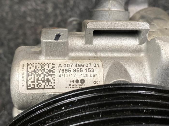 Stuurbekrachtiging Pomp van een Mercedes-Benz G (463) G 63 AMG 5.5 V8 32V 2014