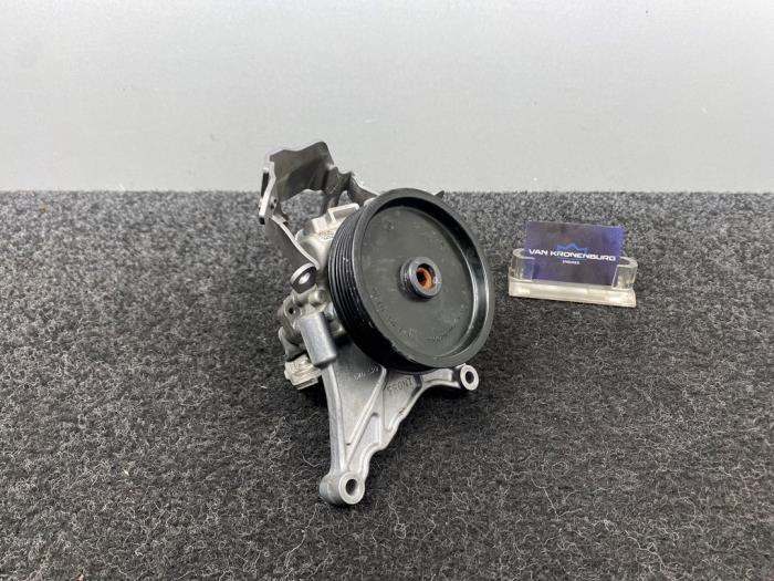 Stuurbekrachtiging Pomp van een Mercedes-Benz G (463) G 63 AMG 5.5 V8 32V 2014