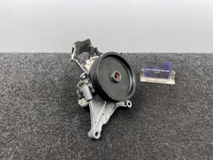 Gebruikte Stuurbekrachtiging Pomp Mercedes G (463) G 63 AMG 5.5 V8 32V Prijs € 450,00 Inclusief btw aangeboden door Van Kronenburg Engines