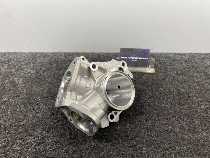 Gebruikte Brandstofpomp Mechanisch Mercedes ML III AMG (166) 5.5 ML-63 AMG V8 Performance Package Prijs € 70,00 Inclusief btw aangeboden door Van Kronenburg Engines