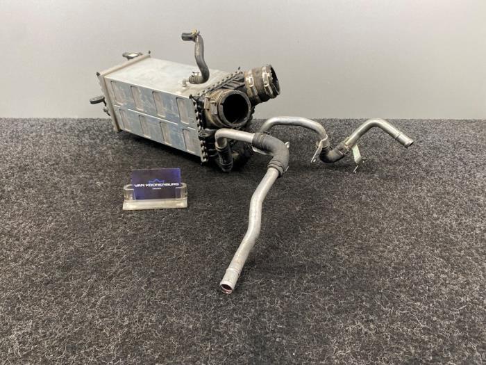 Gebruikte Intercooler Mercedes E-Klasse AMG (W212) 5.5 E-63 AMG V8 32V Prijs € 241,94 Inclusief btw aangeboden door Van Kronenburg Engines