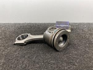 Nieuwe Zuiger Landrover Range Rover Evoque (LVJ/LVS) 2.2 eD4 16V 5-drs. Prijs € 200,00 Inclusief btw aangeboden door Van Kronenburg Engines