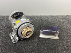 Gebruikte Waterpomp Mercedes GLE (V167) 53 AMG EQ Boost 3.0 24V 4-Matic+ Prijs € 181,50 Inclusief btw aangeboden door Van Kronenburg Engines