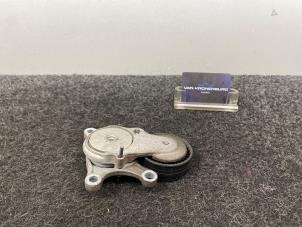 Gebruikte Spanner multiriem Mercedes GLA (156.9) 1.6 180 16V Prijs € 19,95 Inclusief btw aangeboden door Van Kronenburg Engines