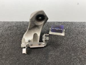 Gebruikte Motorsteun Bentley Continental GT 6.0 W12 48V Prijs € 60,50 Inclusief btw aangeboden door Van Kronenburg Engines