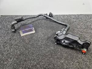 Gebruikte Carterventilatie Mercedes B (W246) 1.6 B-180 BlueEFFICIENCY Turbo 16V Prijs € 45,00 Inclusief btw aangeboden door Van Kronenburg Engines