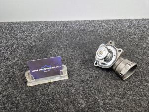 Gebruikte Thermostaat Mercedes ML II (164/4JG) 3.0 ML-320 CDI 4-Matic V6 24V Prijs € 17,50 Inclusief btw aangeboden door Van Kronenburg Engines