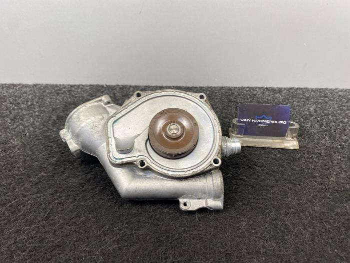 Gebruikte Waterpomp BMW 3 serie (F30) M3 3.0 24V TwinPower Turbo Prijs € 150,00 Inclusief btw aangeboden door Van Kronenburg Engines